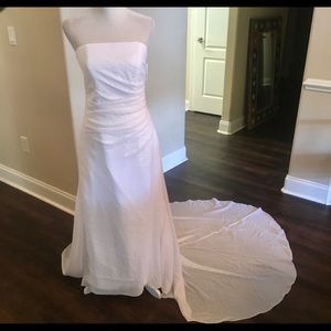 NWT David's Bridal 12 Wedding Dress White Beaded
